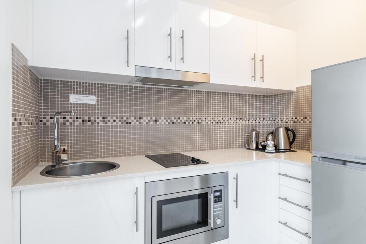 Byron Central Apartments Байрън Бей Екстериор снимка